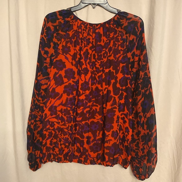 Diane von Furstenberg Hathaway Floral Silk Blouse, Size L Color Red/Purple/Black - Picture 8 of 13